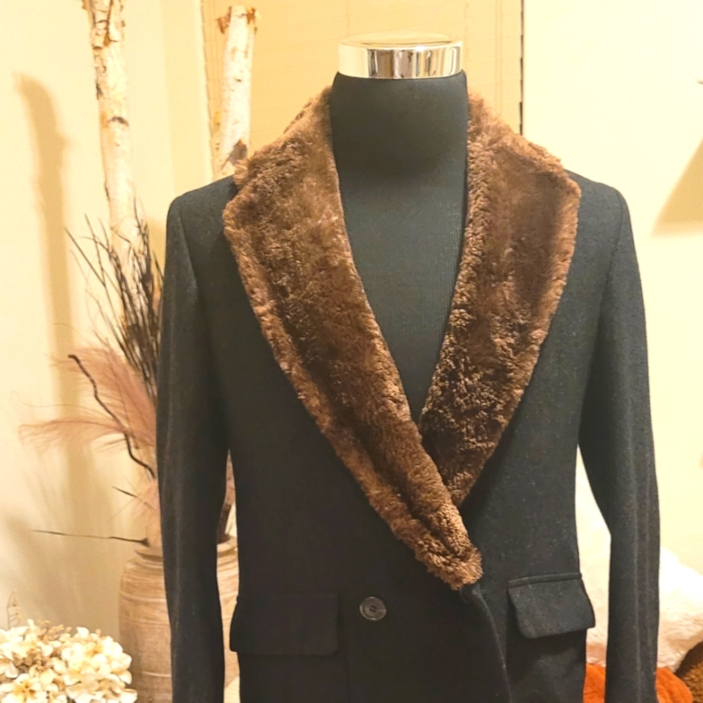 Full length charcoal gray wool winter coat w/brown faux fur collar, Size 6